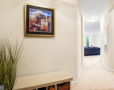 9486 Virginia Center Boulevard - Photo Thumbnail 9
