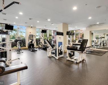 9486 Virginia Center Boulevard - Photo Thumbnail 21