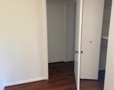 1823 N Shore Court - Photo Thumbnail 43