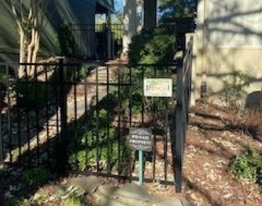 1823 N Shore Court - Photo Thumbnail 3