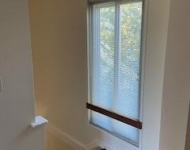 1823 N Shore Court - Photo Thumbnail 42