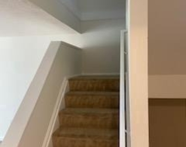 1823 N Shore Court - Photo Thumbnail 17