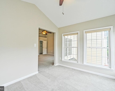 4654 Hummingbird Lane - Photo Thumbnail 28