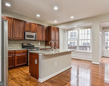 4654 Hummingbird Lane - Photo Thumbnail 9