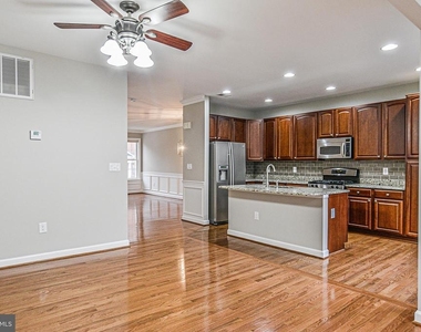 4654 Hummingbird Lane - Photo Thumbnail 13