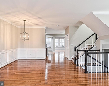 4654 Hummingbird Lane - Photo Thumbnail 6