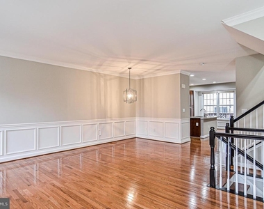 4654 Hummingbird Lane - Photo Thumbnail 5
