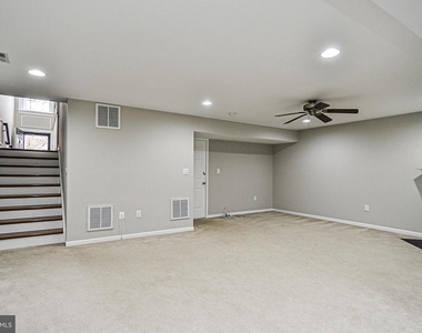 4654 Hummingbird Lane - Photo Thumbnail 38