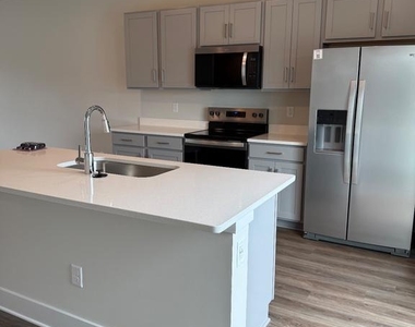 178 Sioux Loop - Photo Thumbnail 3