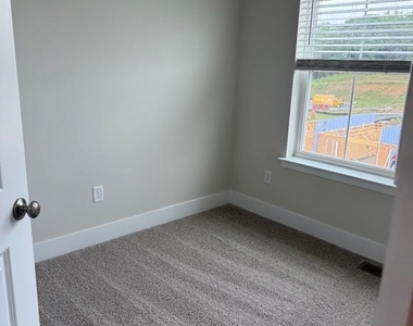 178 Sioux Loop - Photo Thumbnail 10