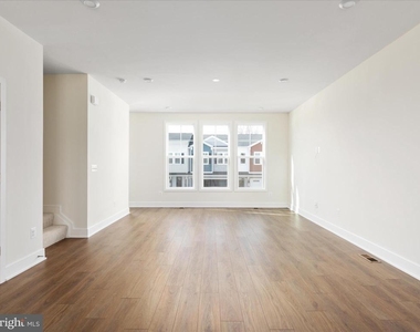 123 Choke Cherry Court - Photo Thumbnail 9