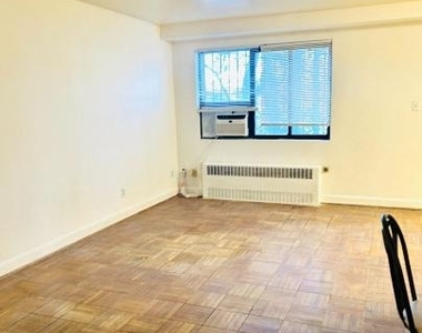 1577 N Colonial Terrace - Photo Thumbnail 4