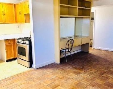 1577 N Colonial Terrace - Photo Thumbnail 3