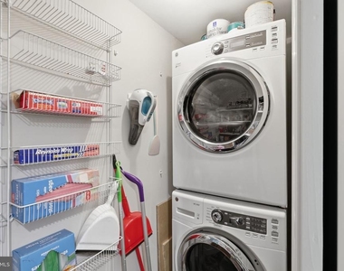 2807 S Woodrow Street - Photo Thumbnail 7