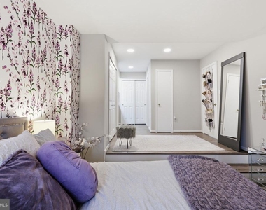 2807 S Woodrow Street - Photo Thumbnail 15