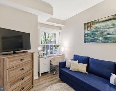 2807 S Woodrow Street - Photo Thumbnail 11