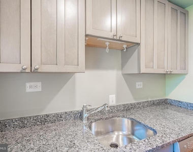 4374 N Pershing Drive - Photo Thumbnail 18