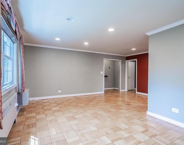 4374 N Pershing Drive - Photo Thumbnail 7