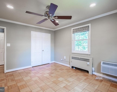 4374 N Pershing Drive - Photo Thumbnail 13