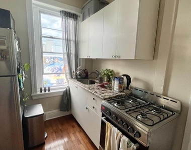 2938 W Oxford Street - Photo Thumbnail 9