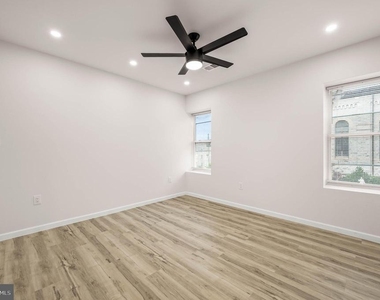 437 W Girard Avenue - Photo Thumbnail 17