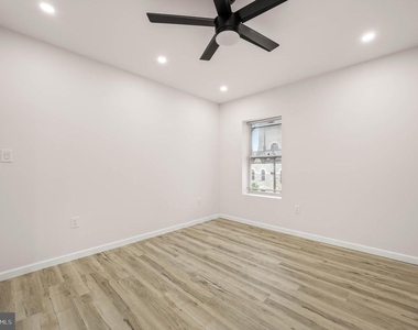 437 W Girard Avenue - Photo Thumbnail 14