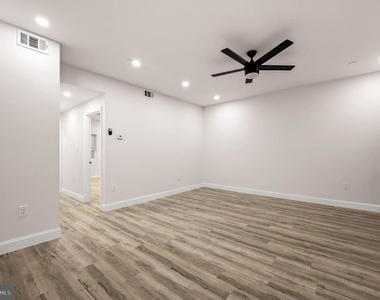 437 W Girard Avenue - Photo Thumbnail 3