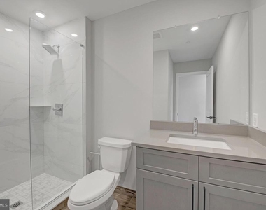 1205 S 15th Street - Photo Thumbnail 2