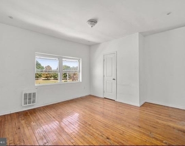 5106 Parkside Avenue - Photo Thumbnail 3