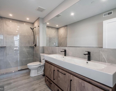 2401 Washington Avenue - Photo Thumbnail 13