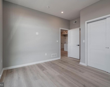 2401 Washington Avenue - Photo Thumbnail 11