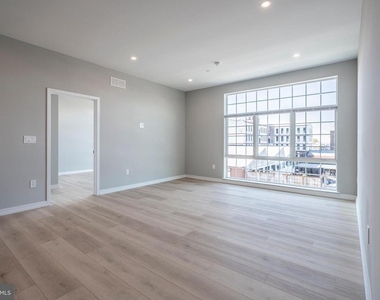 2401 Washington Avenue - Photo Thumbnail 9