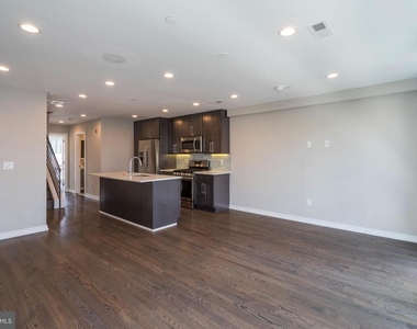 1432 Clymer Street - Photo Thumbnail 2