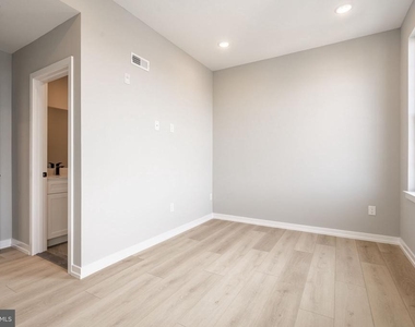 713 S Mildred Street - Photo Thumbnail 16