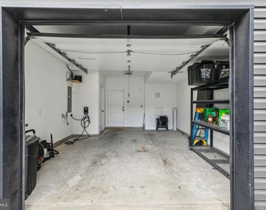 2835 Edgemont Street - Photo Thumbnail 39