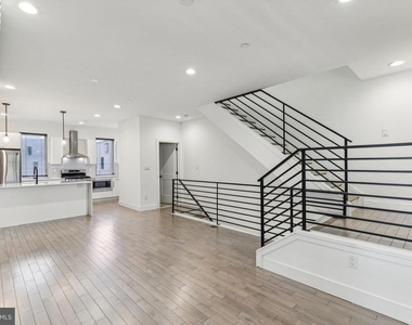 2835 Edgemont Street - Photo Thumbnail 17