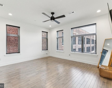 2835 Edgemont Street - Photo Thumbnail 21