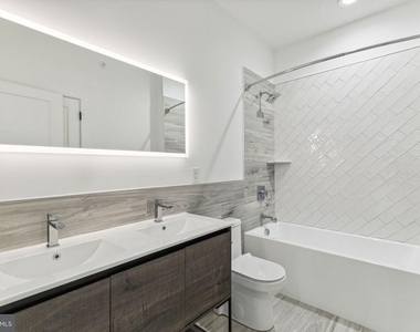 2835 Edgemont Street - Photo Thumbnail 32