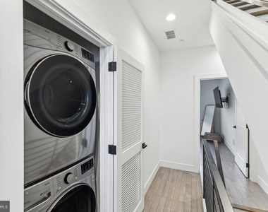 2835 Edgemont Street - Photo Thumbnail 27
