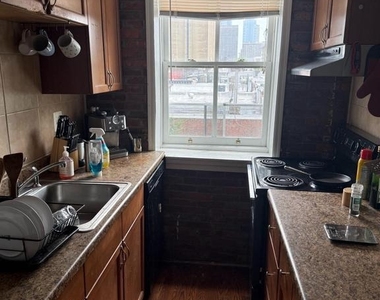 1838 Green Street - Photo Thumbnail 2