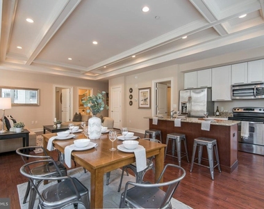 1501 Locust Street - Photo Thumbnail 12