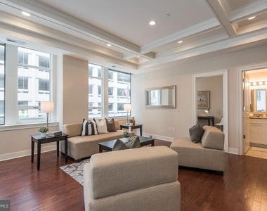 1501 Locust Street - Photo Thumbnail 5