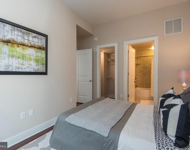 1501 Locust Street - Photo Thumbnail 16