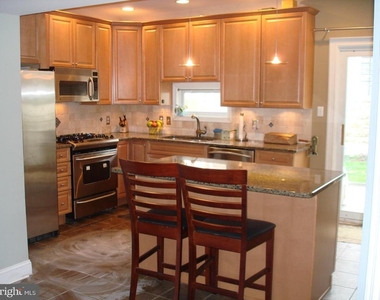 160 Levering Street - Photo Thumbnail 3