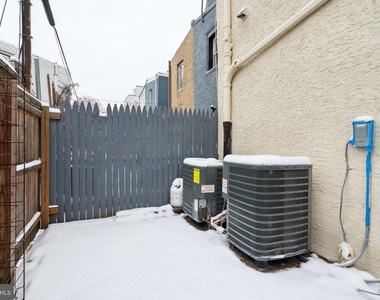 1821 Memphis Street - Photo Thumbnail 9