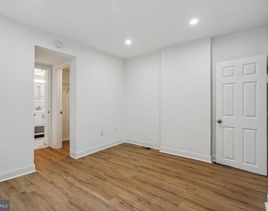1821 Memphis Street - Photo Thumbnail 5