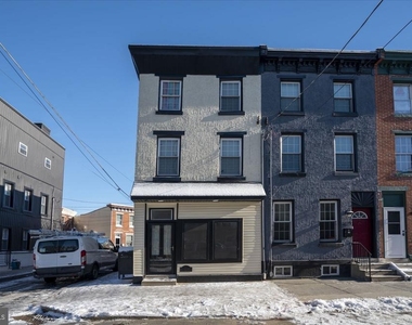 1821 Memphis Street - Photo Thumbnail 10