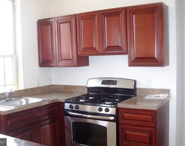 3100 Mount Vernon Street - Photo Thumbnail 6
