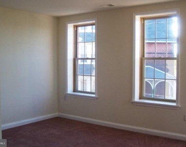 3100 Mount Vernon Street - Photo Thumbnail 3