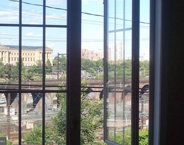 3100 Mount Vernon Street - Photo Thumbnail 7